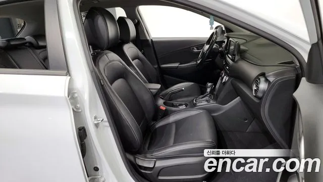 Hyundai Kona 2018 — фото 11