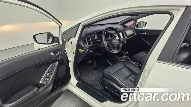 Kia K3 2015 — фото 11