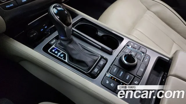 Hyundai Genesis 2016 — фото 9