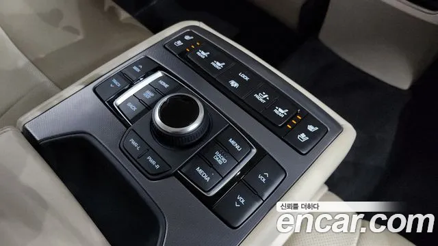 Hyundai Genesis 2016 — фото 19