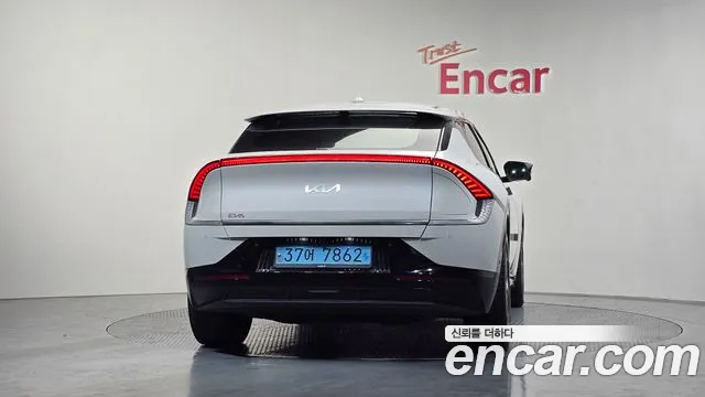 Kia EV6 2022 — фото 3