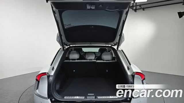 Kia EV6 2022 — фото 19