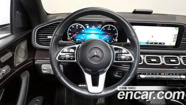 Mercedes-Benz GLE-Class 2023 — фото 13