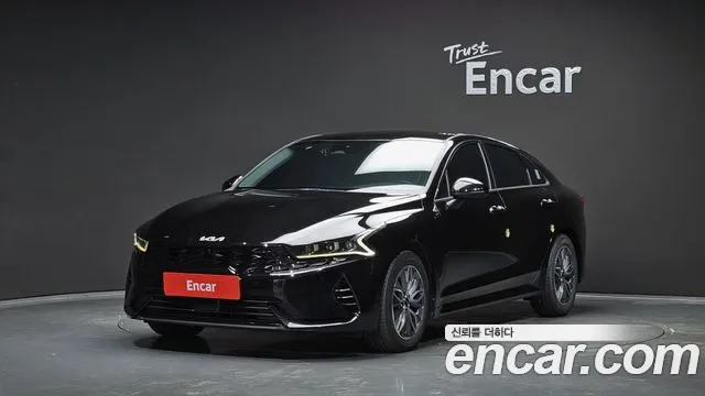 Kia K5 2022 — фото 1