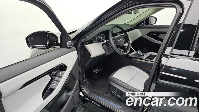 Land Rover Range Rover Evoque 2025 — фото 11