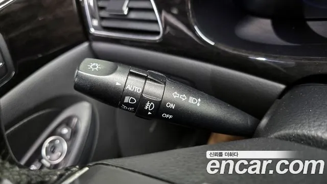 Hyundai Genesis 2013 — фото 16