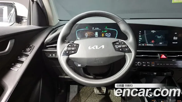 Kia Niro 2022 — фото 13