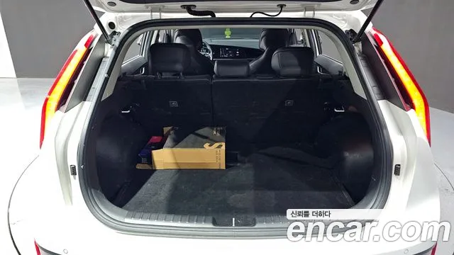 Kia Niro 2022 — фото 20
