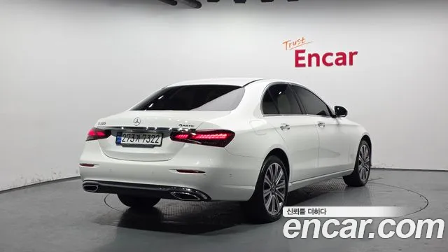 Mercedes-Benz E-Class 2023 — фото 2