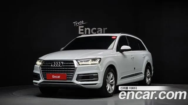 Audi Q7 2019 — фото 1