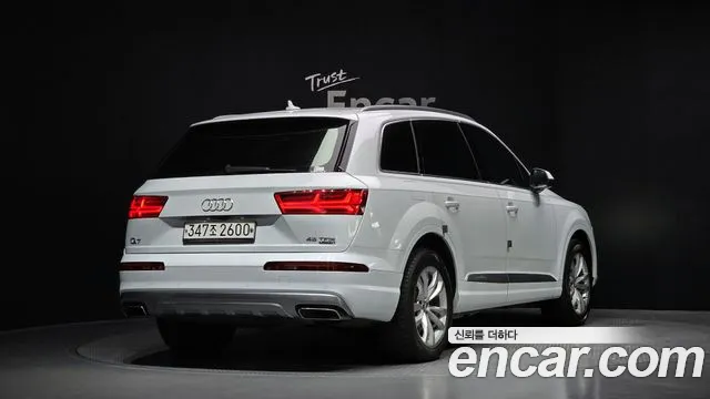 Audi Q7 2019 — фото 2