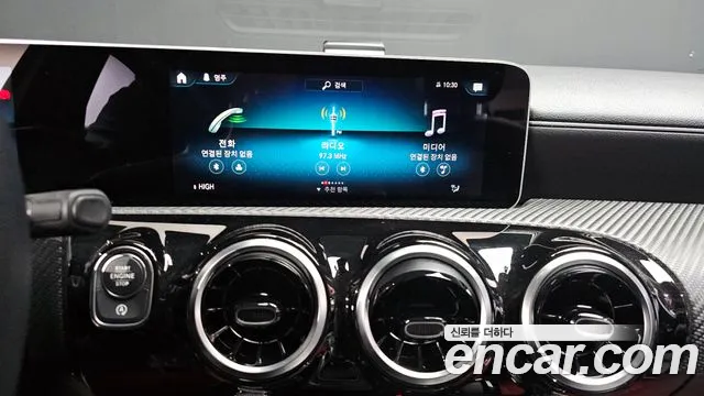 Mercedes-Benz A-Class 2019 — фото 14