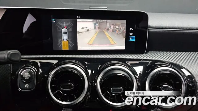 Mercedes-Benz A-Class 2019 — фото 15
