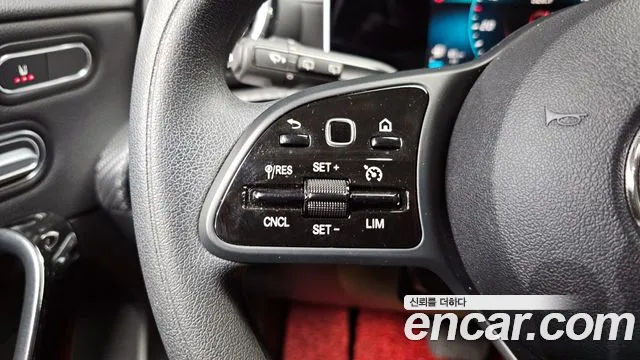 Mercedes-Benz A-Class 2019 — фото 19