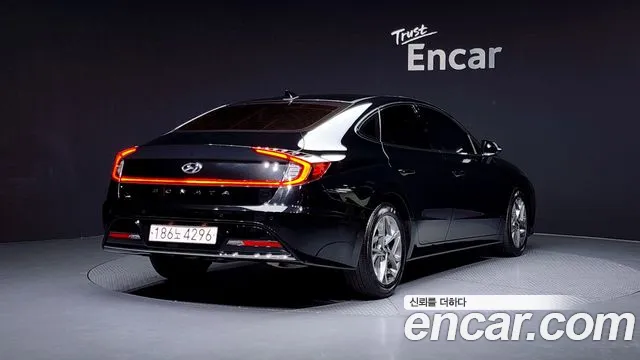 Hyundai Sonata 2022 — фото 2