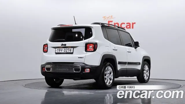 Jeep Renegade 2016 — фото 2
