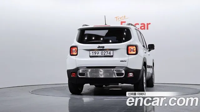Jeep Renegade 2016 — фото 4