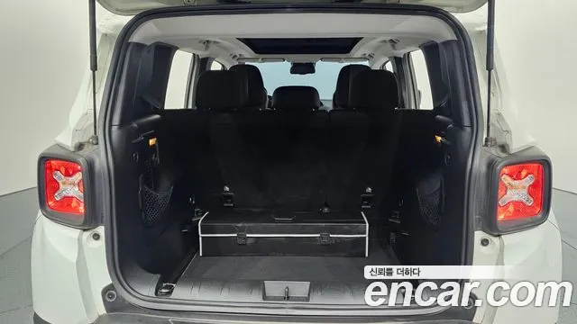 Jeep Renegade 2016 — фото 20