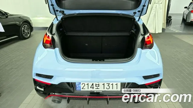 Hyundai Veloster 2021 — фото 20