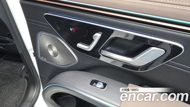 Mercedes-Benz EQS 2023 — фото 18
