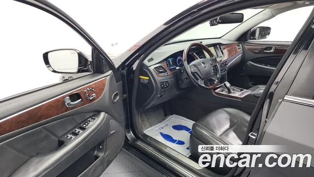 Hyundai Equus 2015 — фото 10