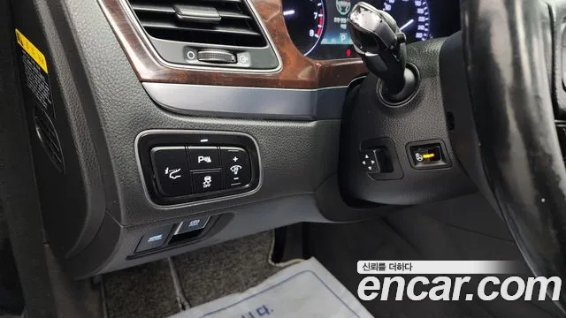 Hyundai Equus 2015 — фото 18