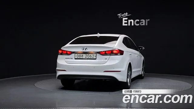Hyundai AVANTE 2018 — фото 4
