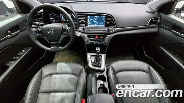 Hyundai AVANTE 2018 — фото 7