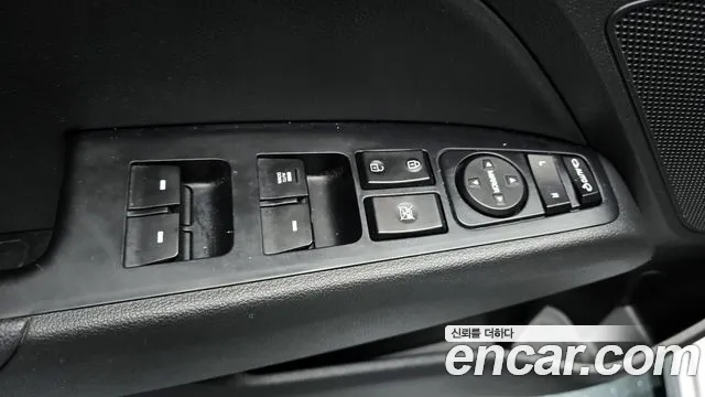 Hyundai AVANTE 2018 — фото 18