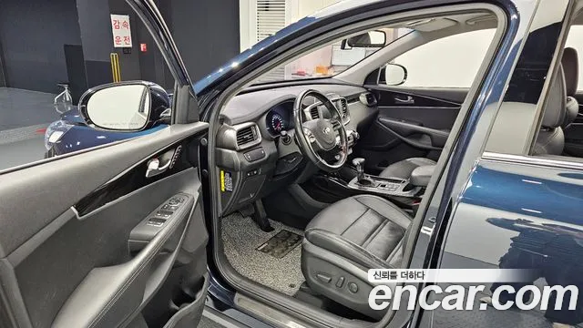 Kia Sorento 2018 — фото 11