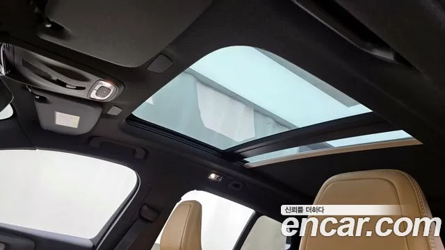 Volvo XC40 2021 — фото 18