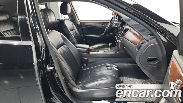 Hyundai Equus 2010 — фото 11