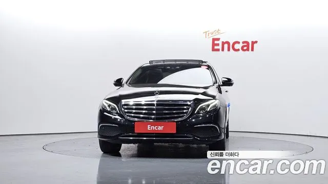 Mercedes-Benz E-Class 2017 — фото 3