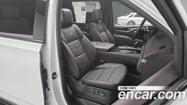 Cadillac Escalade 2023 — фото 10