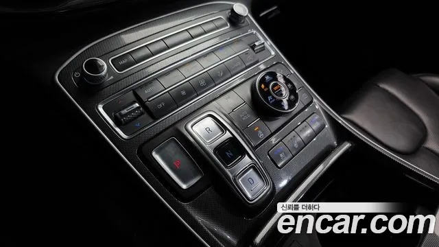 Hyundai Santafe 2021 — фото 9