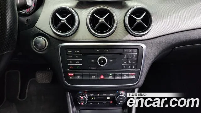 Mercedes-Benz GLA-Class 2016 — фото 16