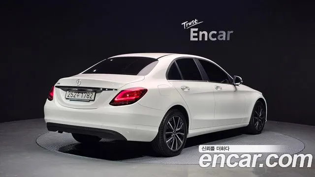 Mercedes-Benz C-Class 2019 — фото 2