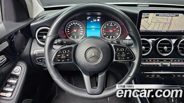 Mercedes-Benz C-Class 2019 — фото 13