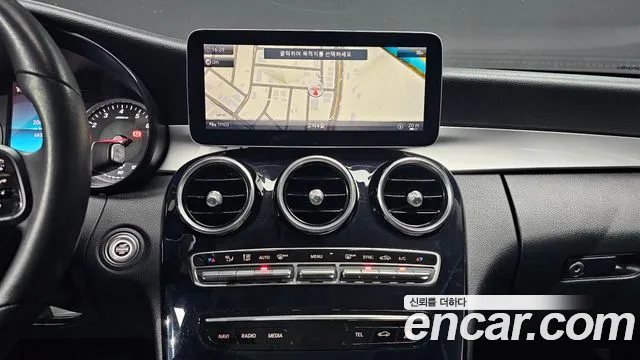 Mercedes-Benz C-Class 2019 — фото 15