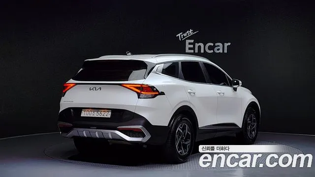 Kia Sportage 2023 — фото 2