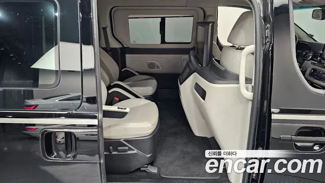 Hyundai Starex 2021 — фото 12