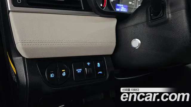 Hyundai Starex 2021 — фото 16