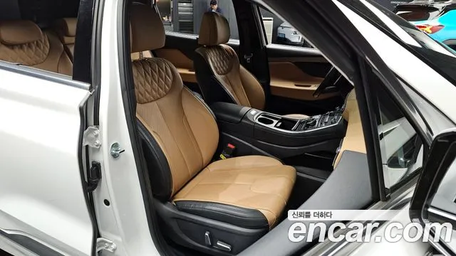 Hyundai Santafe 2023 — фото 10