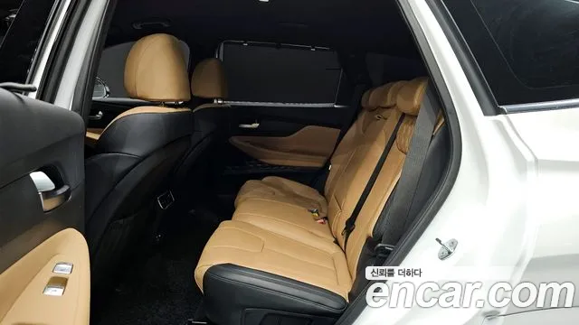 Hyundai Santafe 2023 — фото 12
