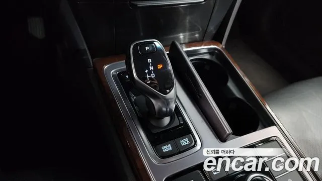 Hyundai Equus 2014 — фото 9
