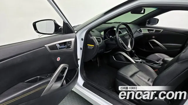 Hyundai Veloster 2017 — фото 11