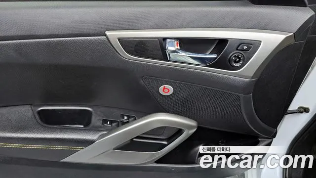 Hyundai Veloster 2017 — фото 17