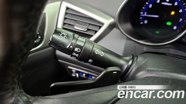 Hyundai Veloster 2017 — фото 19