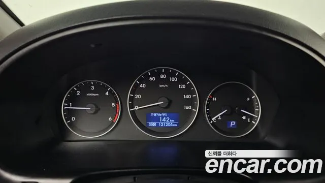 Hyundai Starex 2016 — фото 8