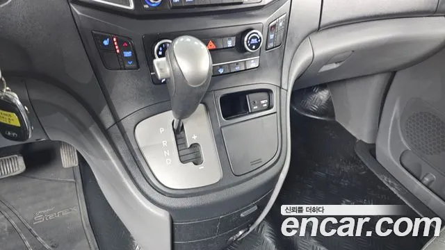 Hyundai Starex 2016 — фото 9